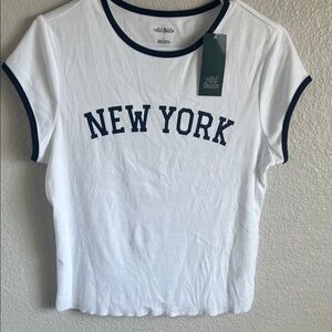 NWT Wild Fable White Tee with Blue Trim and New York Print Large